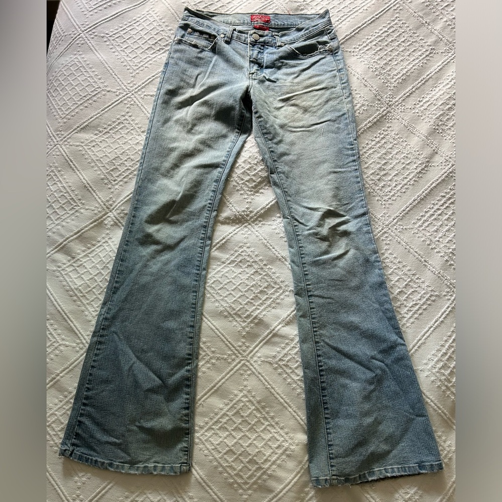 vintage low wasted light blue jeans (boot cut)